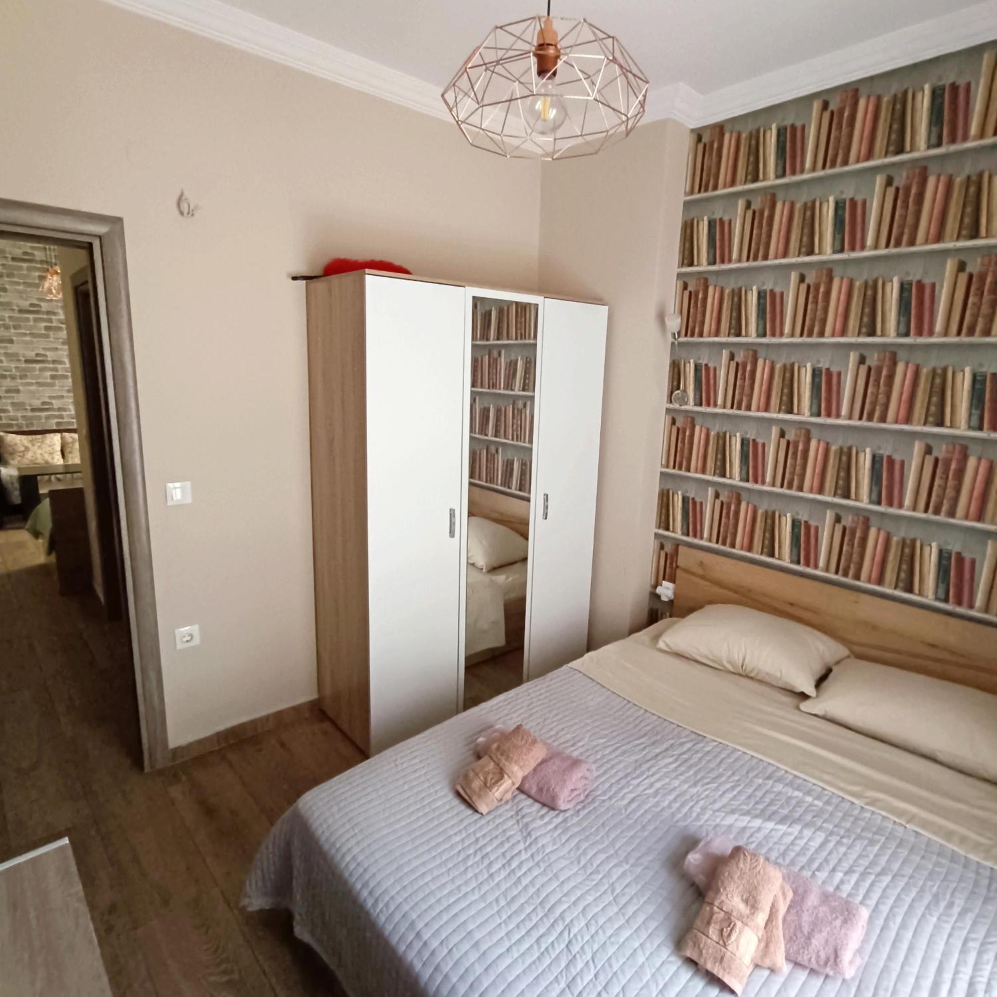 Rotonda Citycenter Two Rooms Apart.New Renovated! Soluň Exteriér fotografie