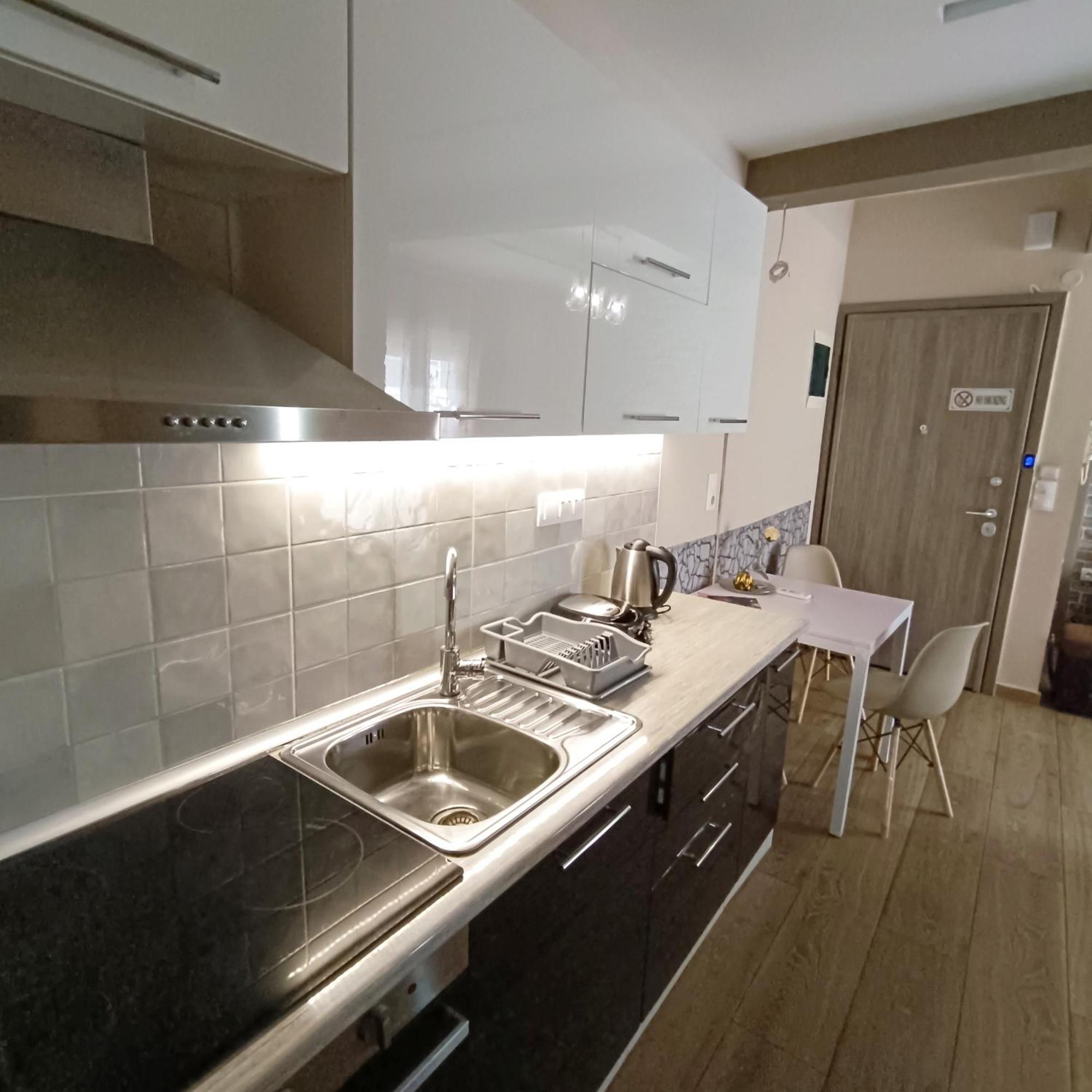 Rotonda Citycenter Two Rooms Apart.New Renovated! Soluň Exteriér fotografie