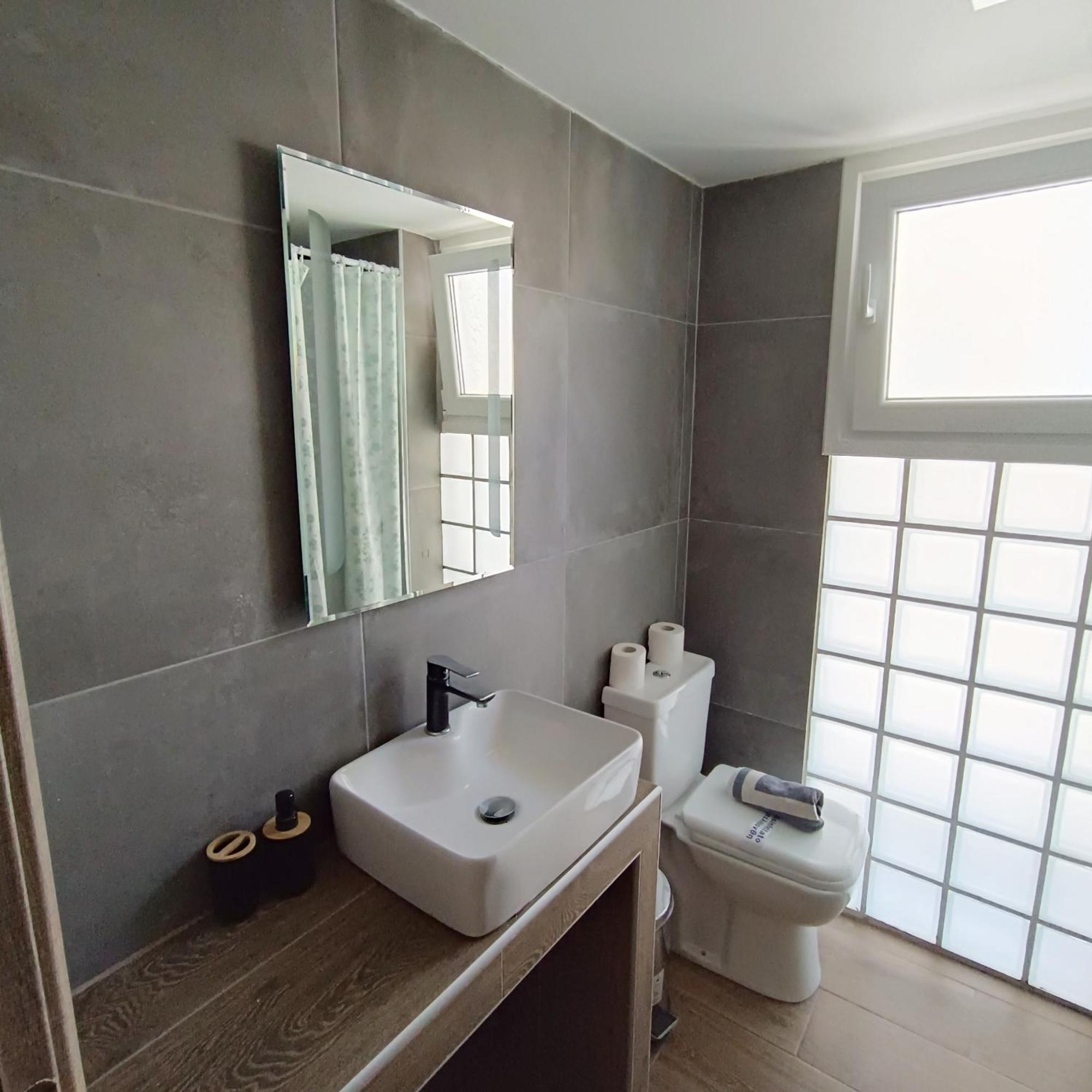 Rotonda Citycenter Two Rooms Apart.New Renovated! Soluň Exteriér fotografie